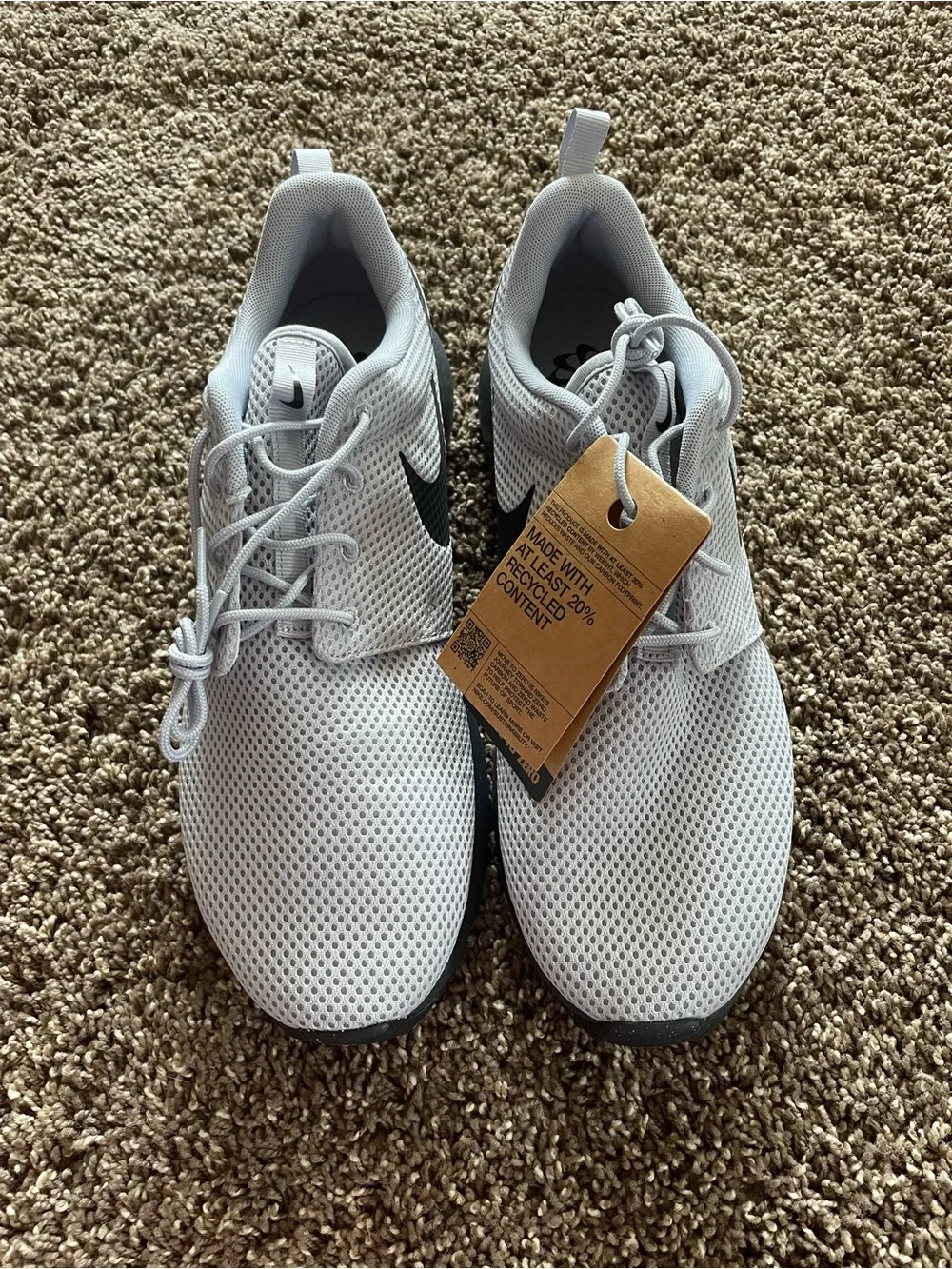 Nike Men’s White Golf shoes with Black Swoosh